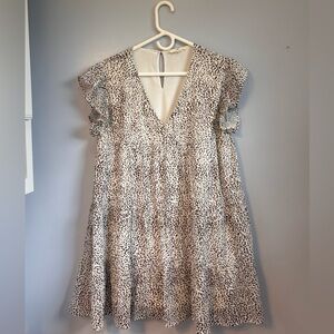 entro Cream Leopard Print V-Neck Mini Dress with Ruffle Sleeves. Sz S